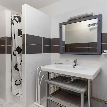 Appartement Port La Roquille By Interhome